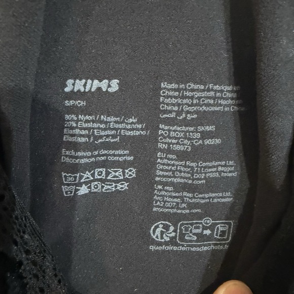 SKIMS Seamless Sculpt Lace Thong Bodysuit Black Size Small NWOT - Picture 3 of 11